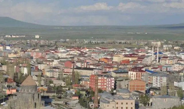 Kiraların el yaktığı Kars'ta 230 konut satıldı