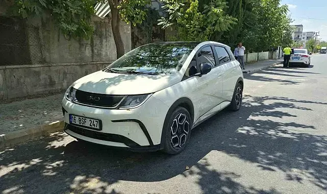 Motosiklet ile otomobil çarpıştı: 1 yaralı