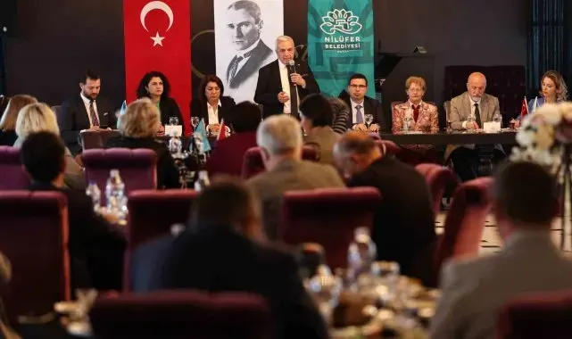 Başkan Özdemir'den muhtarlara 'eşit hizmet' sözü