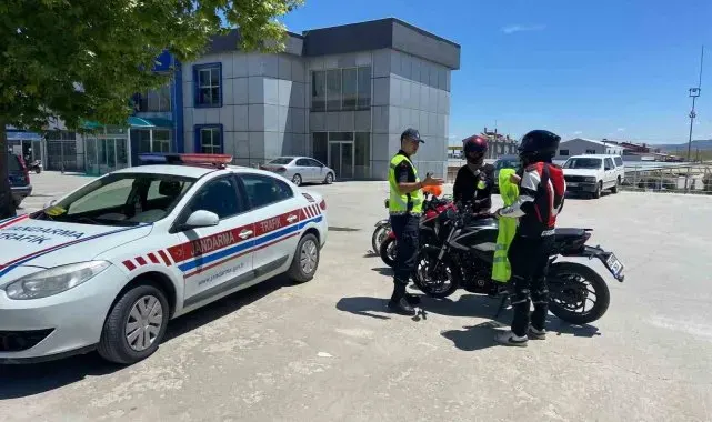 Motosiklet sürücülerine yönelik jandarmadan trafik eğitimi