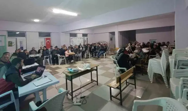 Çavdarhisar'da çiftçilere yönelik bilgilendirme toplantısı