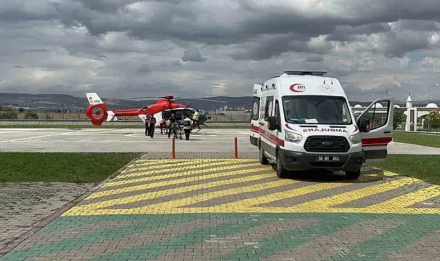 Minibüs şarampole uçtu: 4 kişi öldü, 4'ü ağır 10 kişiyi yaralandı