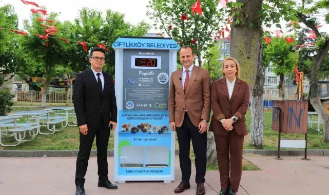 Çiftlikköy'de patili dostlara otomat