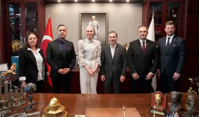 Başkan Subaşı, "Şehrimiz için çevre il ve ilçelerle yakın iletişim kurmaya devam ediyoruz''