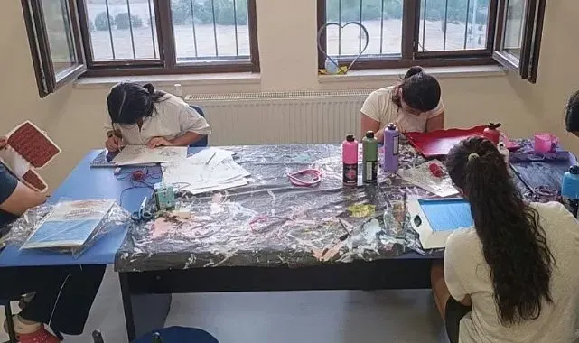 Çocuklar hayallerini sanatla gerçeğe dönüştürüyor