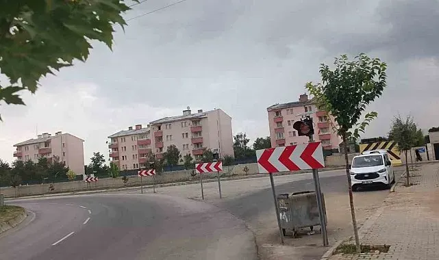 Patnos'ta trafik güvenliği için kavşaklarda tedbirler artırılıyor