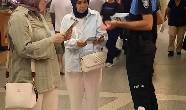 Bursa'da polis ekiplerinden vatandaşlara güvenlik bilgilendirmesi