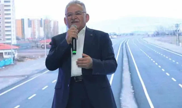 Berber ve kuaförler ile buluşan Başkan Büyükkılıç: "Biz biriz, beraberiz"