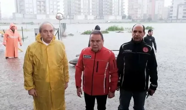 Selin etkilediği mahallelerde yemek ve su dağıtıldı