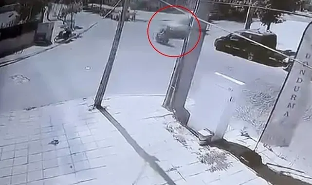 Tekirdağ'da hafif ticari araçla motosiklet çarpıştı: 1'i çocuk 2 yaralı