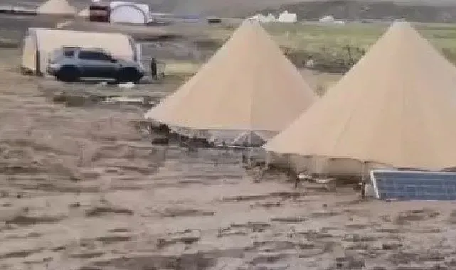 Tunceli'de yüksek rakımda sağanak etkili oldu: Yaylacılar zor anlar yaşadı