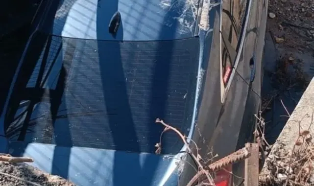 Otomobil ile çarpışan araç sulama kanalına düştü: 1 yaralı