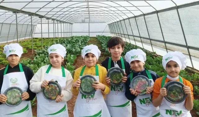 Diyarbakır'da çocuklar önlüklerini giyip mutfağa geçti
