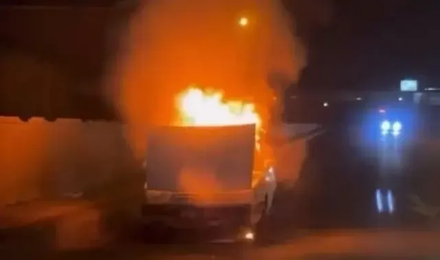 Bursa'da seyir halindeki otomobil alev topuna döndü