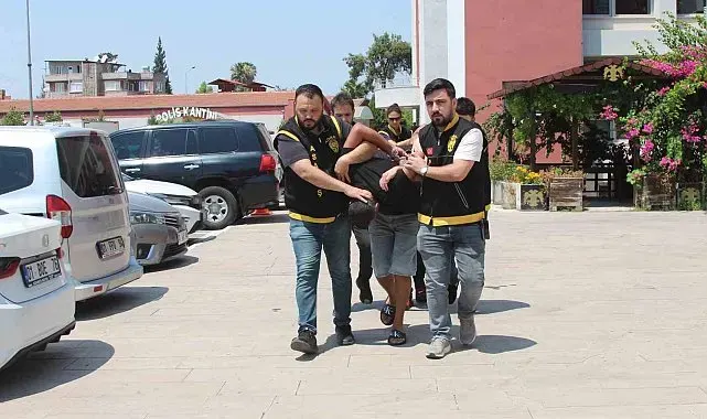 Mezarlıkta kapkaç yaptılar, çaldıkları telefondan 97 bin TL aktardılar