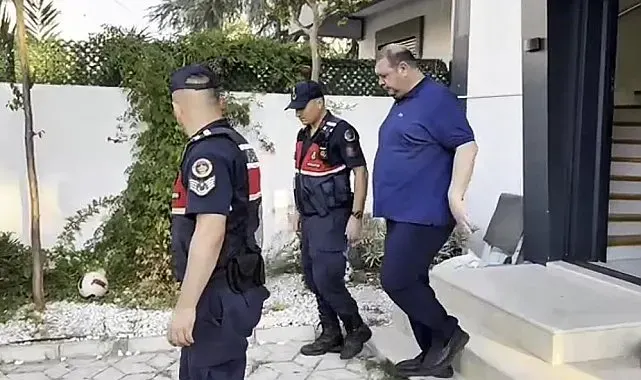 Menderes Belediye Başkanı İlkay Çiçek CHP'den istifa etti