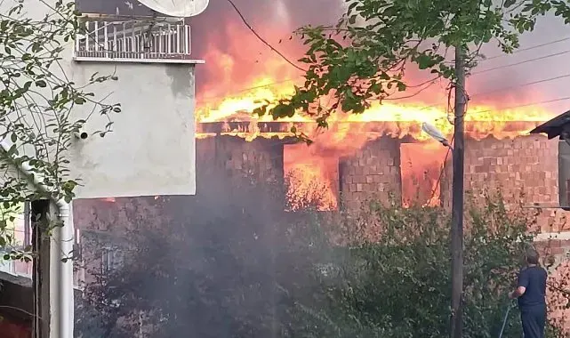 Ordu'da çatı katı yangınında 1 ton fındık küle döndü