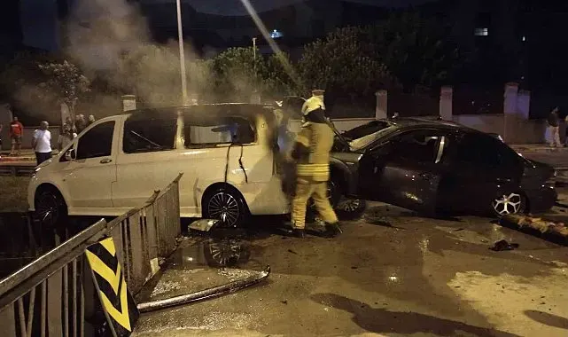 Sultanbeyli'de kaza yapan otomobil alev aldı: Sürücü ve araç sahipleri arasında tartışma çıktı