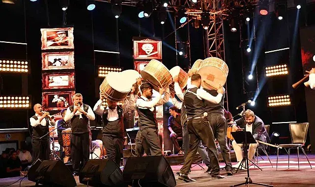 Neşet Ertaş Kültür ve Müzik Festivali'nde meydan doldu taştı