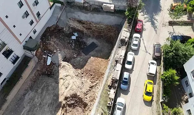 Çekmeköy'de yıkılan istinat duvarı havadan görüntülendi