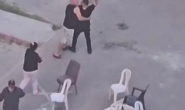 Taziye evinde husumetlilerini tabancayla kovaladı