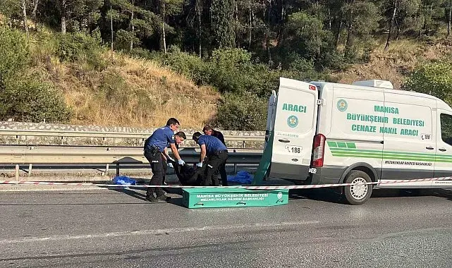 Manisa'da motosiklet bariyerlere çarptı, sürücü hayatını kaybetti