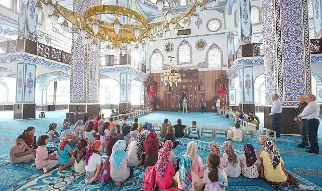 Başkan Özdemir'den Yaz Kur'an Kursu öğrencilerine ziyaret