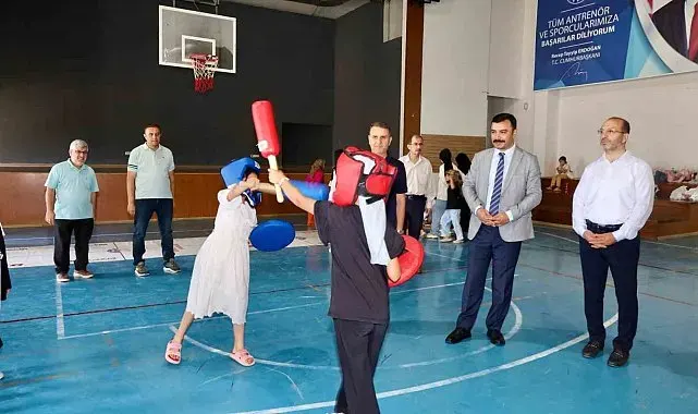 Kahta Kaymakamı Soysal yaz kulübü öğrencileriyle buluştu