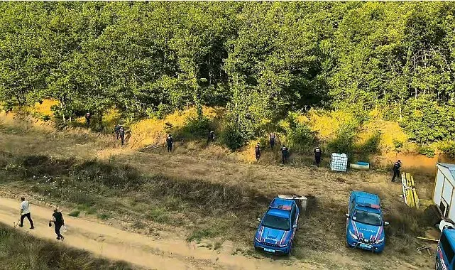 Jandarma uyuşturucu operasyonunda aranan şahsı da yakaladı