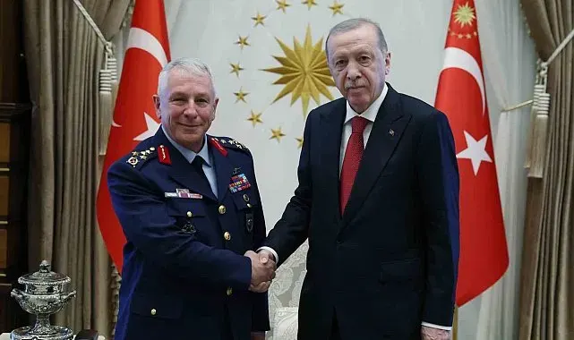 Cumhurbaşkanı Erdoğan, emekliye sevk edilen Hava Kuvvetleri Komutanı Kadıoğlu'nu kabul etti