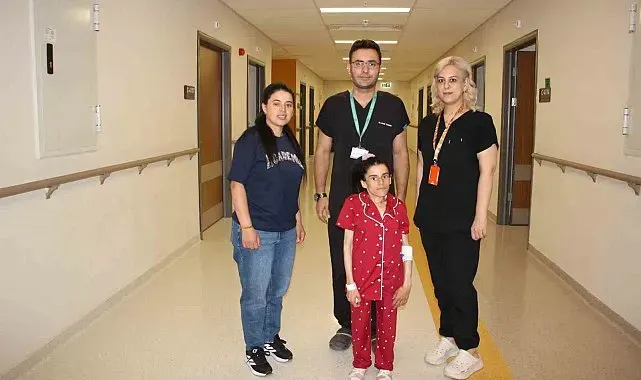 Omurga eğriliği olan hastanın Supin Ultra-Mini PNL yöntemiyle böbreğindeki taşlar alındı