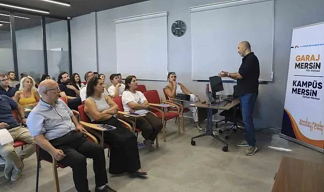 Mersin'de gençler dijital kariyer için LinkedIn eğitimi aldı