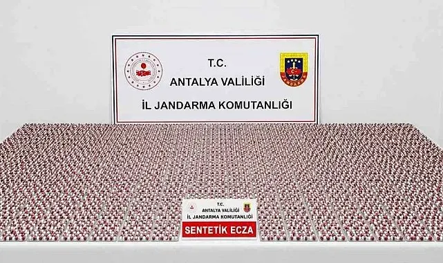 Antalya'da depoda 5 bin 865 adet uyuşturucu hap ele geçirildi