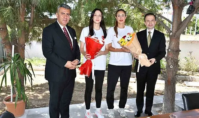 Genç sporcular Payas'ın gururu oldular