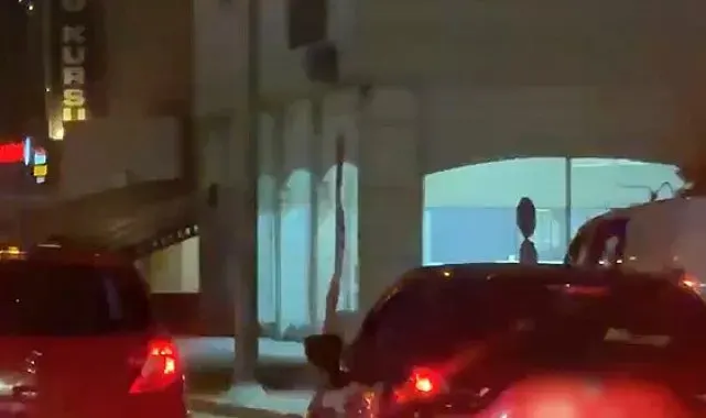 Makas atarak trafiği tehlikeye soktu, gözden kayboldu