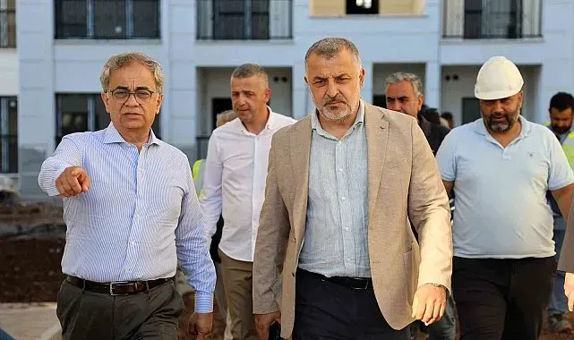 Baraçlı, Kartepe Evleri'ndeki son hazırlıkları yerinde değerlendirdi