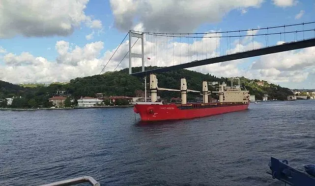 İstanbul Boğazı'nda gemi arızası nedeniyle trafik çift yönlü geçici olarak askıya alındı