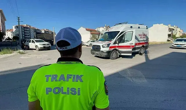 Karaman'da ambulansın karıştığı kaza ucuz atlatıldı