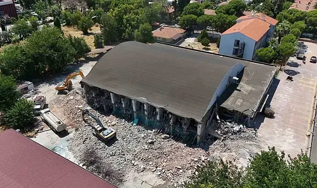 Aydın'ın 65 yıllık spor hafızası yıkılıyor