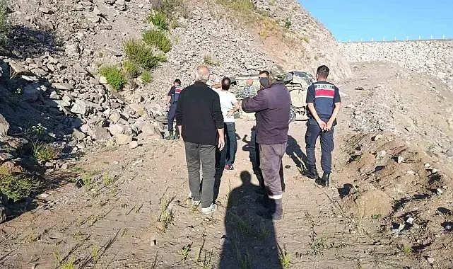 Otomobil şarampole yuvarlandı: Aynı aileden 3 kişi hayatını kaybetti