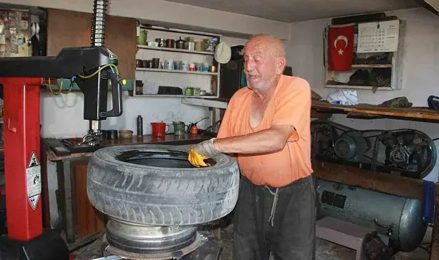 Mesleğe 55 yılını verdi, şimdi çırak arıyor