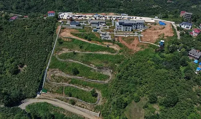 Doğu Karadeniz'in en uzun dağ kızağı Trabzon'da hizmete açıldı