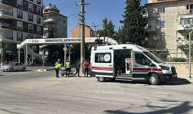 Elektrikli bisiklet motosikletle çarpıştı: 2 yaralı