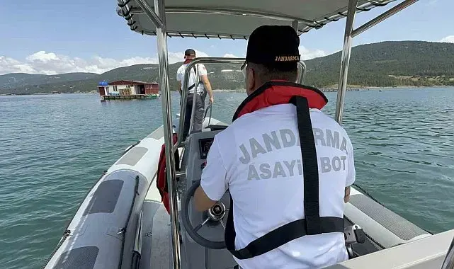 Jandarma çevre nöbetinde