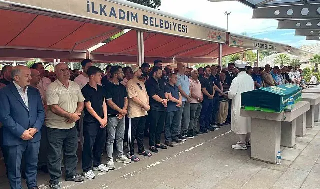 Samsun'un "Çaydanlıkçı Zeki"si son yolculuğuna uğurlandı