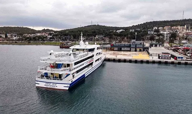 Aliağa-Midilli seferlerine yoğun ilgi: 3.5 ayda 25 bin yolcu taşındı