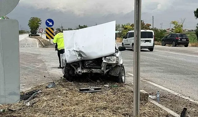 Konya'da otomobiller çarpıştı: 1'i ağır 5 yaralı