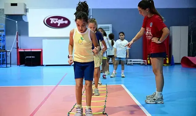 Aydın Büyükşehir'in ücretsiz voleybol kurslarına yoğun ilgi