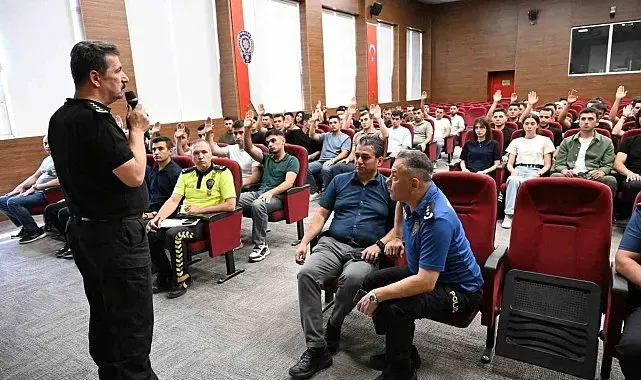 Kütahya'da göreve başlayan polis memurlarına oryantasyon eğitimi
