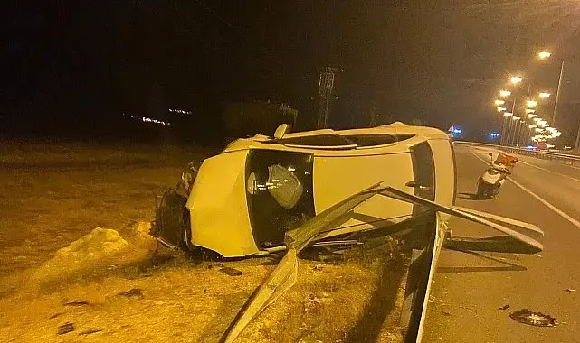Siirt'te hafif ticari araç takla attı, sürücü kazayı yara almadan atlattı